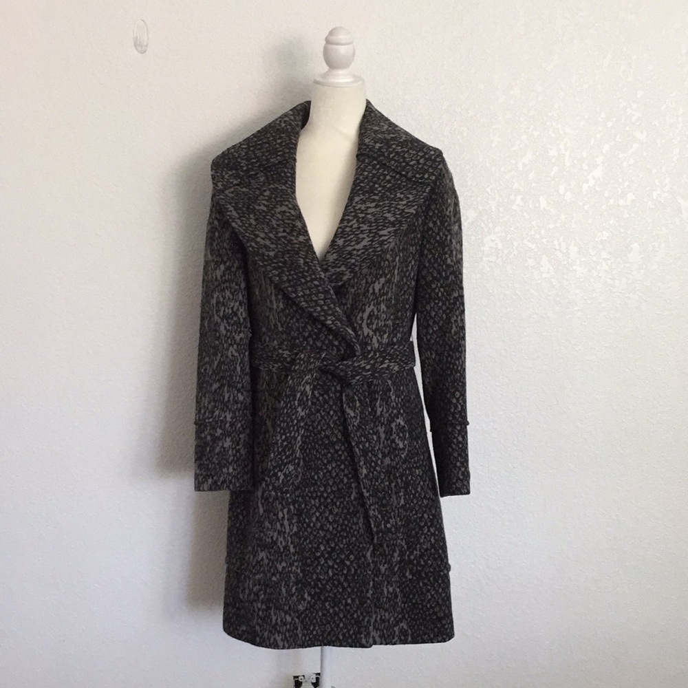 Calvin Klein Woman’s Coat Sz 6